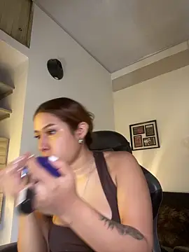 Snapshot of RedVelvet_Dream chatting on November 13, 2025, 8:35 pm RedVelvet Dream online show from November 13, 2025, 8:35 pm