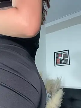 Snapshot of RedVelvet_Dream chatting on November 1, 2025, 10:58 pm RedVelvet Dream online show from November 1, 2025, 10:58 pm