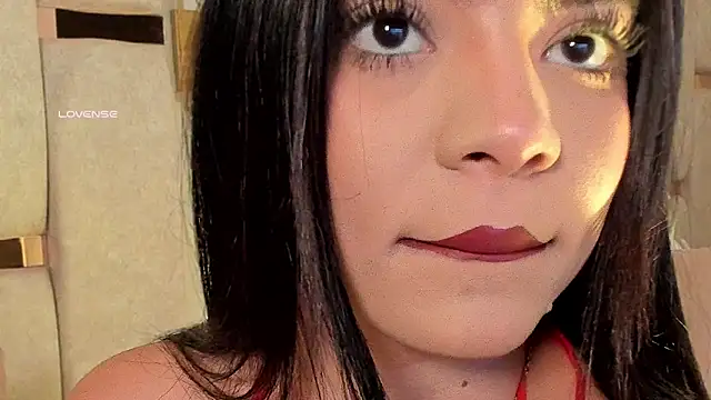 Snapshot of charlotte_line chatting on December 18, 2025, 5:17 pm charlotte line online show from December 18, 2025, 5:17 pm