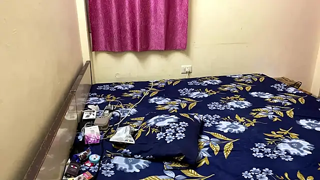 Snapshot of LuvLayla chatting on October 11, 2025, 5:58 pm LuvLayla online show from October 11, 2025, 5:58 pm