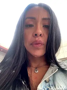 Snapshot of MarianaSandoval27 chatting on November 21, 2025, 5:34 pm MarianaSandoval27 online show from November 21, 2025, 5:34 pm