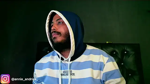 Snapshot of _leda_swan_ chatting on December 1, 2025, 1:23 pm leda swan online show from December 1, 2025, 1:23 pm