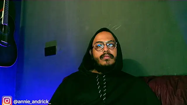 Snapshot of _leda_swan_ chatting on October 10, 2025, 1:23 pm leda swan online show from October 10, 2025, 1:23 pm