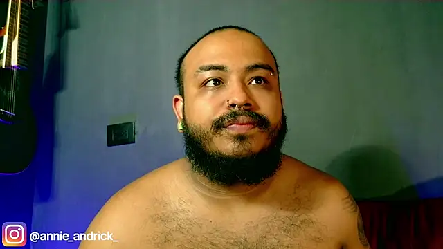 Snapshot of _leda_swan_ chatting on October 3, 2025, 1:45 pm leda swan online show from October 3, 2025, 1:45 pm