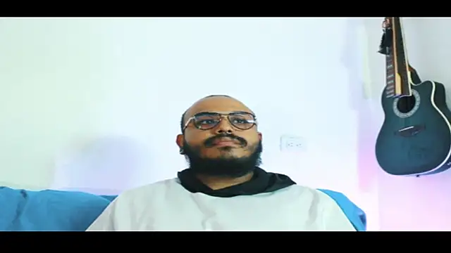 Snapshot of _leda_swan_ chatting on September 26, 2025, 2:24 pm leda swan online show from September 26, 2025, 2:24 pm