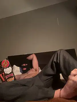 Snapshot of SinisterMads chatting on November 17, 2025, 1:20 am SinisterMads online show from November 17, 2025, 1:20 am