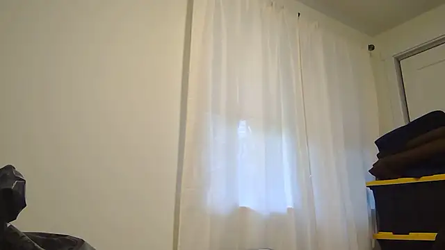 Snapshot of jamalcarter chatting on April 15, 2026, 1:44 am jamalcarter online show from April 15, 2026, 1:44 am