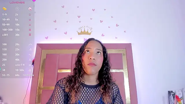 AikoSnow online show from November 6, 2025, 5:39 pm