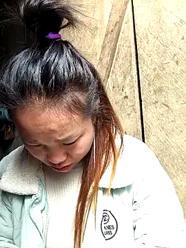 liu-liusexy online show from February 27, 2026, 2:12 am