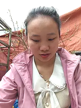 liu-liusexy online show from February 24, 2026, 2:56 am