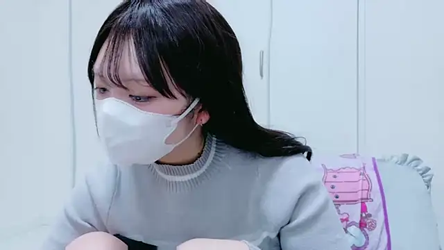 Snapshot of Riria-riri chatting on November 23, 2025, 9:41 am Riria-riri online show from November 23, 2025, 9:41 am