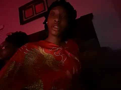 Snapshot of Brooke012 chatting on July 19, 2026, 6:33 am Brooke012 online show from July 19, 2026, 6:33 am