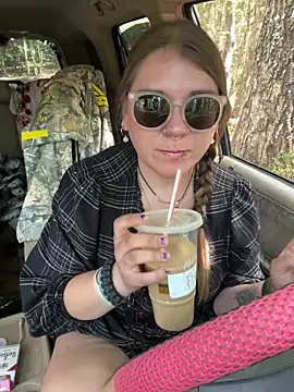 Snapshot of adventuresinsky chatting on September 12, 2025, 6:18 pm adventuresinsky online show from September 12, 2025, 6:18 pm