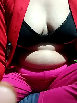 Snapshot of Deepa_hott chatting on October 28, 2025, 6:34 am Deepa hott online show from October 28, 2025, 6:34 am