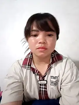 AnHa19 online show from April 16, 2026, 10:23 pm