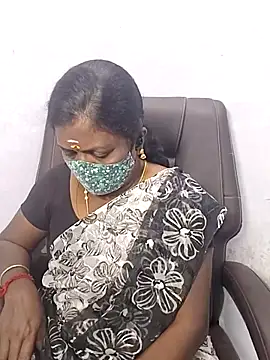 Snapshot of umashreetamil chatting on December 4, 2025, 2:43 am umashreetamil online show from December 4, 2025, 2:43 am