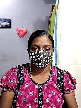 Snapshot of umashreetamil chatting on December 2, 2025, 1:28 am umashreetamil online show from December 2, 2025, 1:28 am