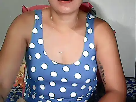 Snapshot of xxkitty27xx chatting on November 21, 2025, 10:14 am xxkitty27xx online show from November 21, 2025, 10:14 am