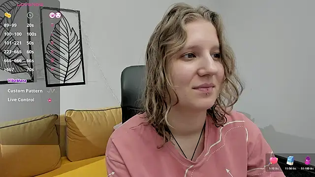 Snapshot of Hailey_Foxy chatting on February 24, 2026, 12:06 pm Hailey Foxy online show from February 24, 2026, 12:06 pm