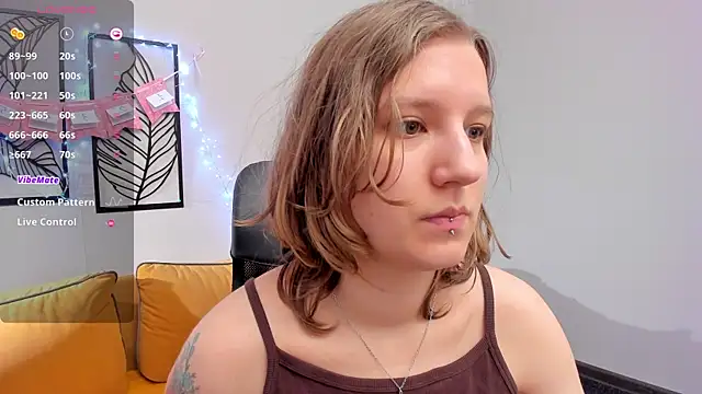 Snapshot of Hailey_Foxy chatting on January 9, 2026, 8:54 am Hailey Foxy online show from January 9, 2026, 8:54 am