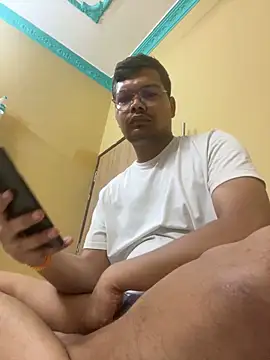 Snapshot of kunwarahuji chatting on May 7, 2026, 7:28 pm kunwarahuji online show from May 7, 2026, 7:28 pm