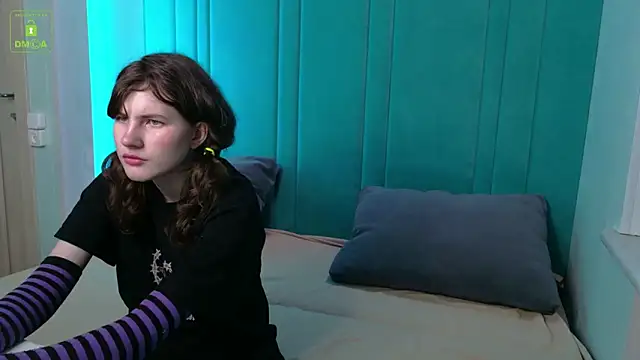 Snapshot of ViviaraNGendy chatting on September 20, 2025, 4:01 pm ViviaraNGendy online show from September 20, 2025, 4:01 pm