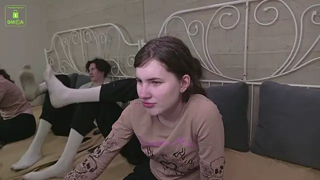 Snapshot of ViviaraNGendy chatting on October 11, 2025, 10:49 am ViviaraNGendy online show from October 11, 2025, 10:49 am