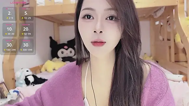 Snapshot of Sue101010 chatting on November 3, 2025, 1:04 pm Sue101010 online show from November 3, 2025, 1:04 pm