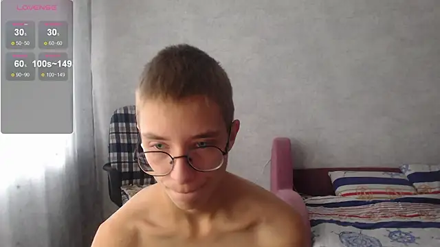 Snapshot of glasses_cat chatting on October 8, 2025, 7:54 am glasses cat online show from October 8, 2025, 7:54 am