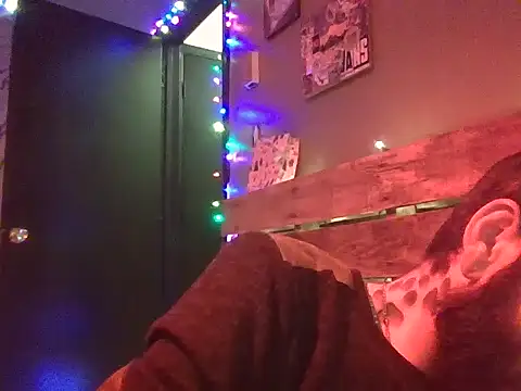 hungspundick1 online show from November 8, 2025, 12:31 pm