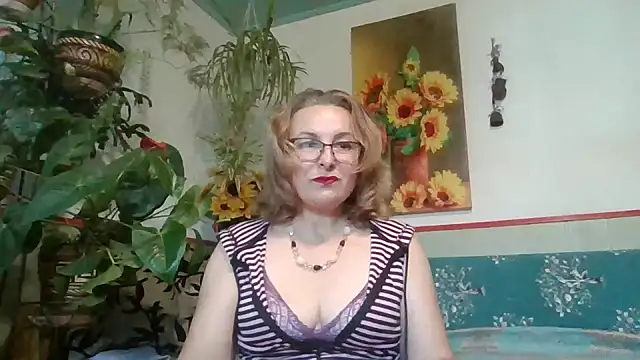 Snapshot of ZhannaLove480 chatting on November 3, 2025, 7:57 am ZhannaLove480 online show from November 3, 2025, 7:57 am