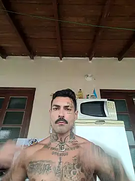 malvadobrilhante online show from October 6, 2025, 6:08 pm