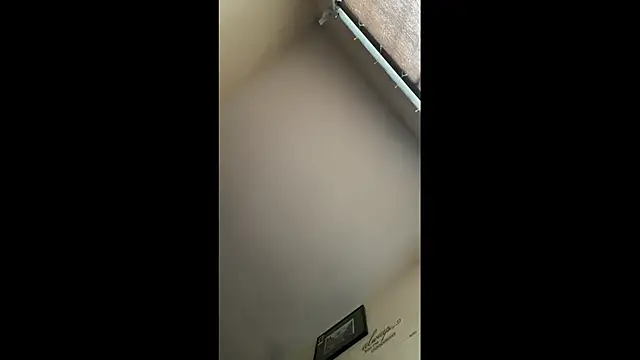 Snapshot of d3luluxx chatting on October 28, 2025, 4:39 pm d3luluxx online show from October 28, 2025, 4:39 pm