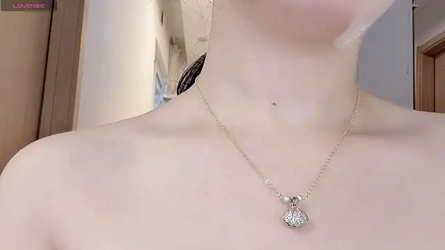 DDDDDoremi online show from October 28, 2025, 2:56 am