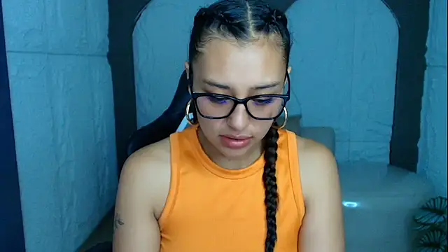 Miah Jones r  online show from September 11, 2025, 12:38 pm