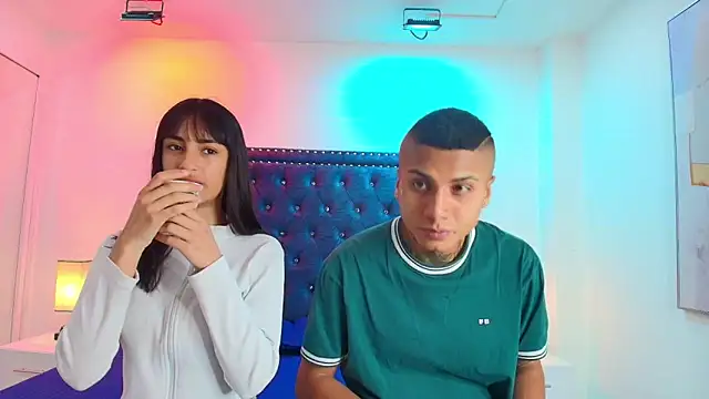 Damian and roxanne online show from October 12, 2025, 12:50 pm