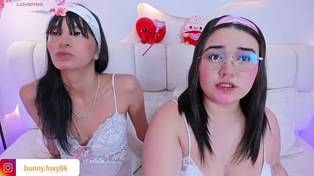 Snapshot of foxybunny chatting on March 2, 2026, 4:24 am foxybunny online show from March 2, 2026, 4:24 am