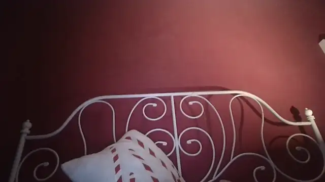 jistagirl online show from September 10, 2025, 8:19 pm