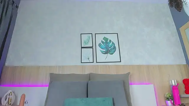 mia gate online show from November 17, 2025, 11:36 am