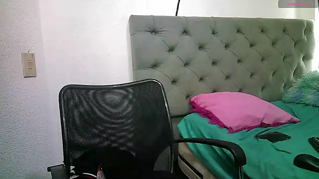 g0lden boss online show from October 30, 2025, 5:10 pm