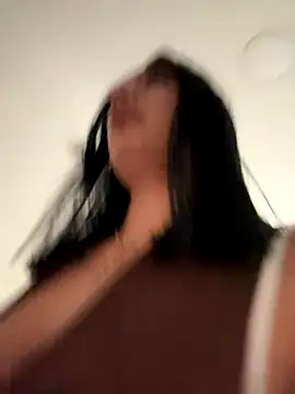 Snapshot of Scarlett_12 chatting on October 4, 2025, 3:24 pm Scarlett 12 online show from October 4, 2025, 3:24 pm