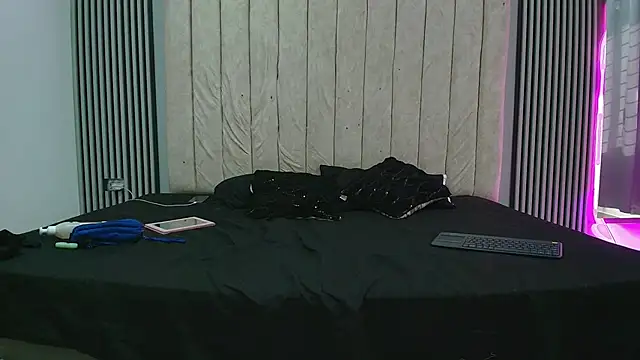 Rowan Mills online show from October 1, 2025, 1:15 pm