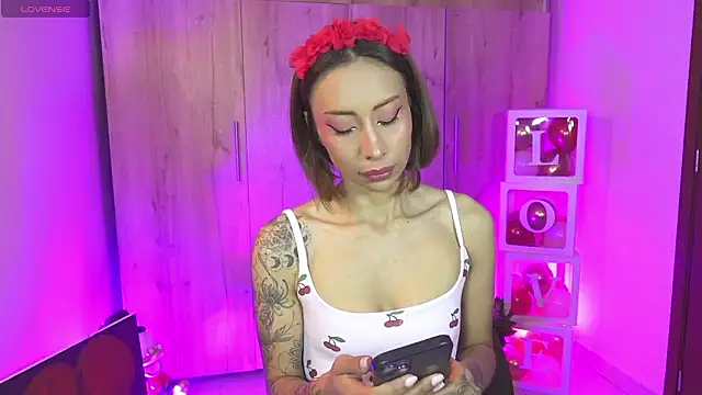 AnnaKimm online show from February 14, 2026, 10:32 pm