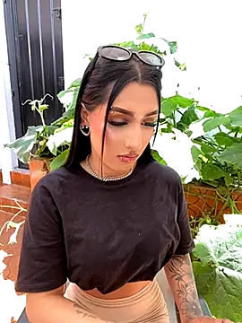 Snapshot of _Denisse444 chatting on November 7, 2025, 5:17 pm Denisse444 online show from November 7, 2025, 5:17 pm