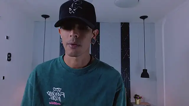 Franvill Trato online show from November 4, 2025, 7:06 pm