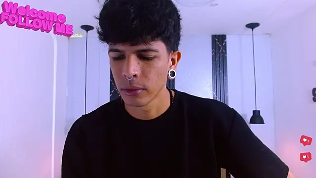 Snapshot of Franvill_Trato chatting on December 21, 2025, 6:53 pm Franvill Trato online show from December 21, 2025, 6:53 pm