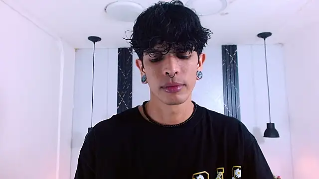 Franvill Trato online show from November 25, 2025, 7:14 pm