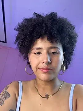 Snapshot of LiaaMoretzz chatting on September 27, 2025, 4:18 am LiaaMoretzz online show from September 27, 2025, 4:18 am