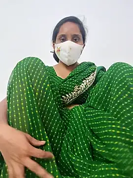 Miss Riya20 online show from November 6, 2025, 5:06 pm