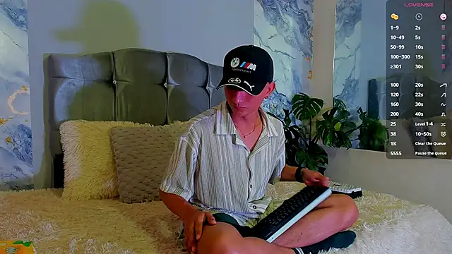 oliver mr  online show from March 11, 2026, 7:19 pm